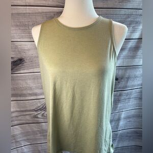 Velocity women’s activewear tank with open back and tie army green side M